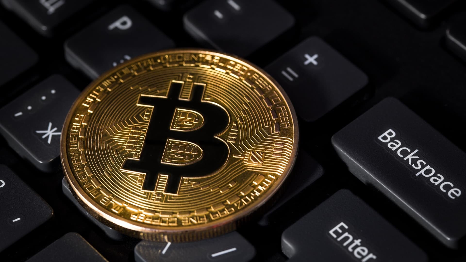 Pourquoi payer son site internet, ses campagnes publicitaires ou autres services digitaux en crypto